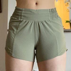 Lululemon Hotty Hot High Rise Lined Shorts 4” in size 0